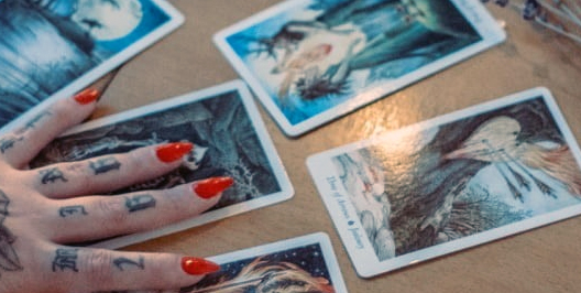 Fortune Teller / Tarot Reader Services
